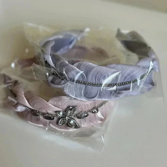 High-grade Rhinestone Chain Detail Non-slip Headband - Picture 3 of 9